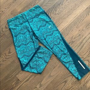 EUC Nike reflective running Capri leggings